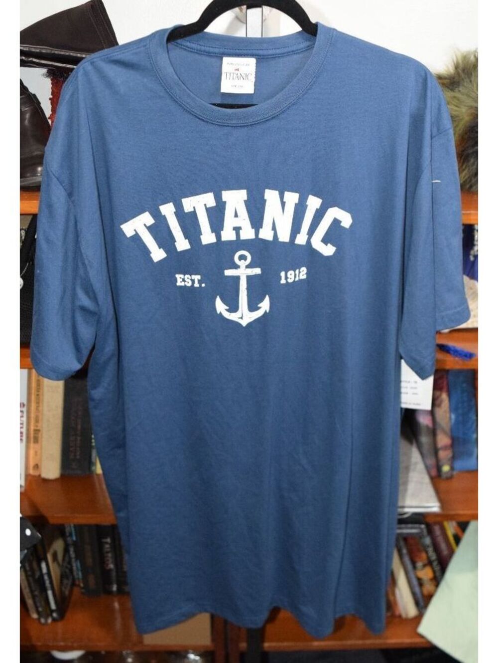NWT - Titanic Est. 1912 Anchor Graphic Blue T-Shirt XXL
